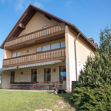 Gaestehaus Lorz Hochstadt an der Aisch Bagian luar foto